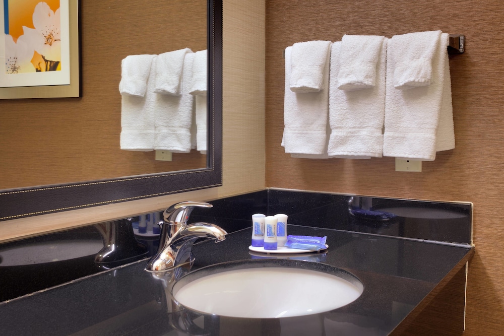 Fairfield Inn Suites Gillette 7/24