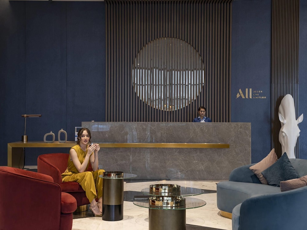 Pullman Hotel Sharjah 5/63