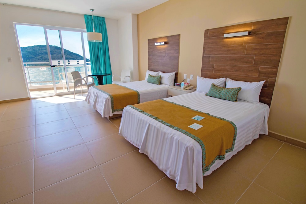 Pacific Palace Beach Tower Hotel 22/65