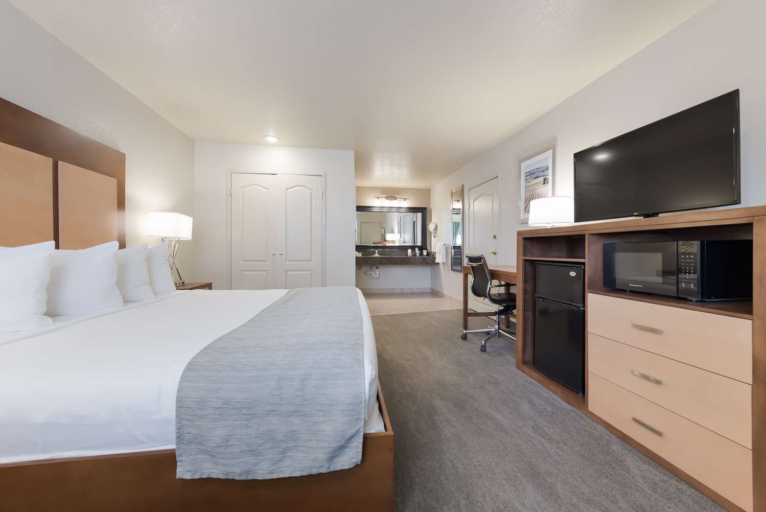 Best Western Foothills Inn 14/49