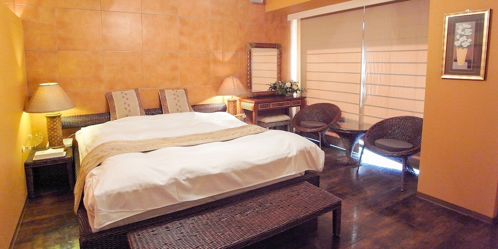 V Hotel - Adults Only 16/50