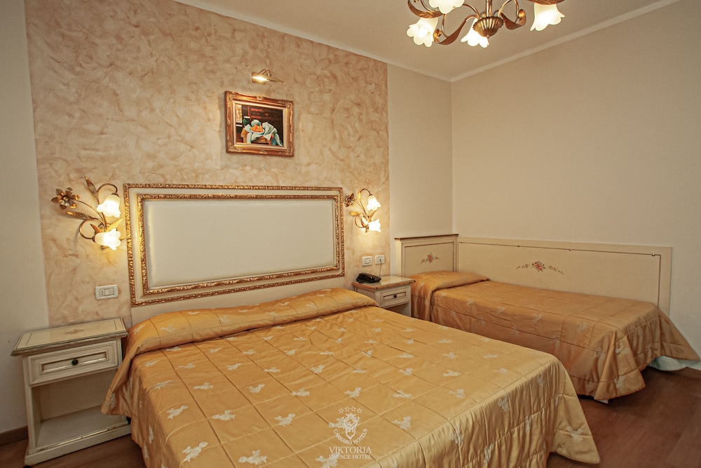 Viktoria Palace 22/76