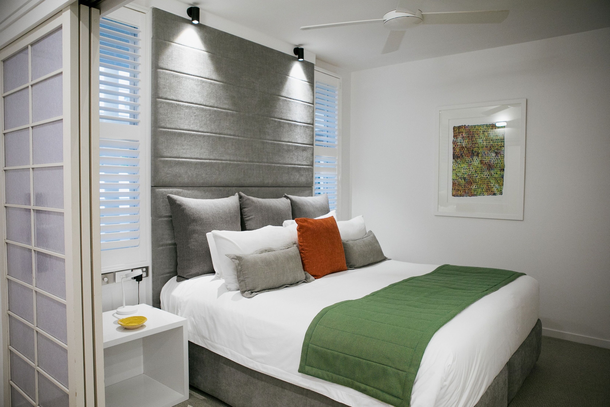 1 BEDROOM, APARTMENT, BEACH FRONT