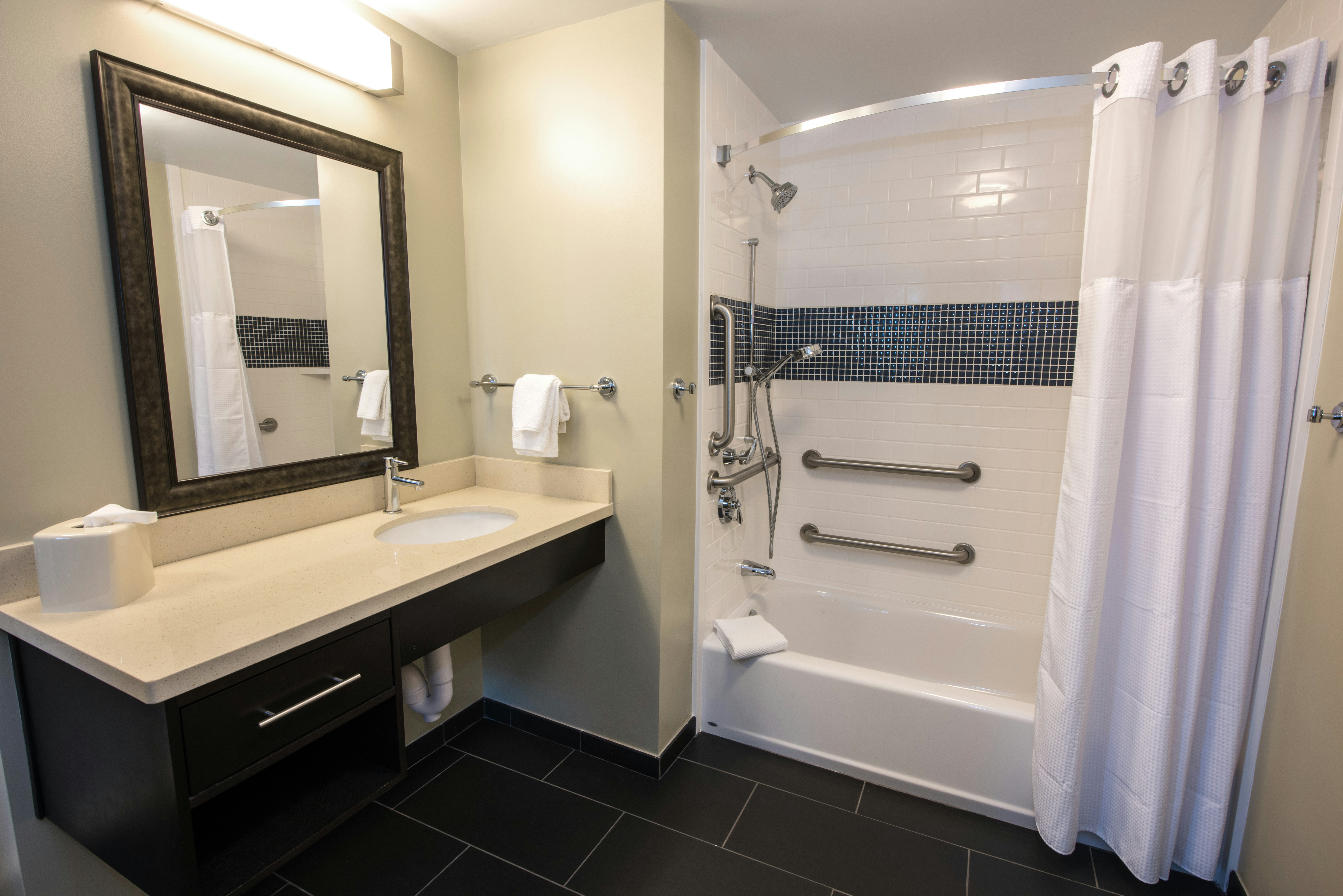 Staybridge Suites Albany Wolf Rd Colonie Center 46/50