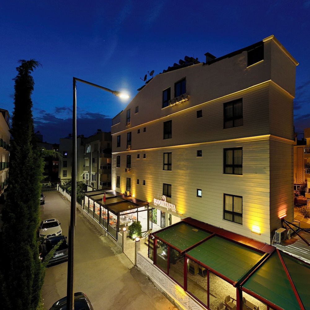 Bloomtalya Hotel 7/64