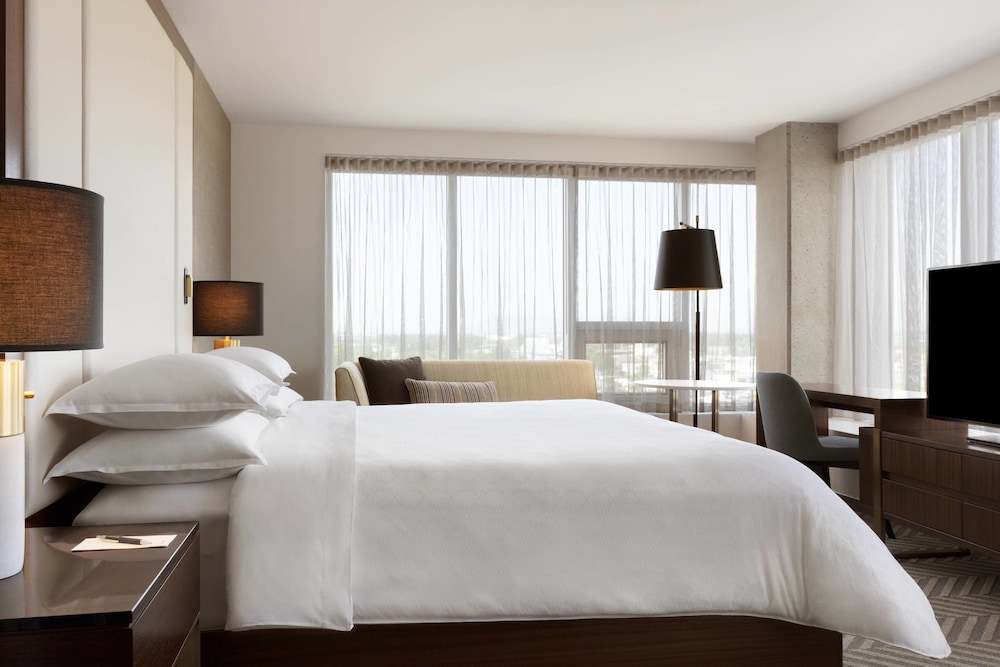 Sheraton Saint-Hyacinthe Hotel 10/47