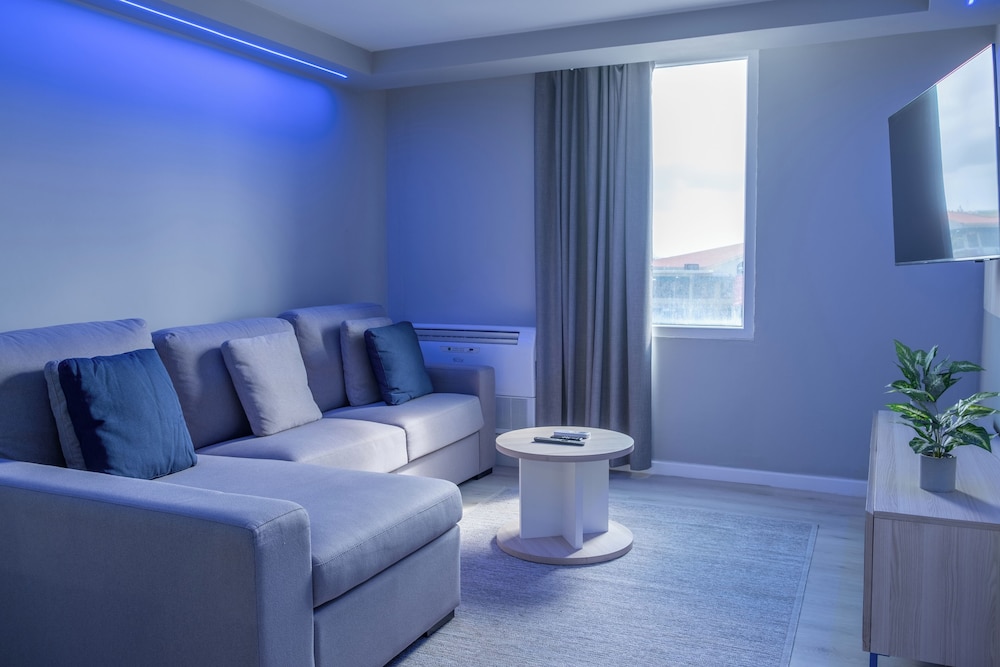 TRYP by Wyndham Aruba Adults Only Hotel 54/75