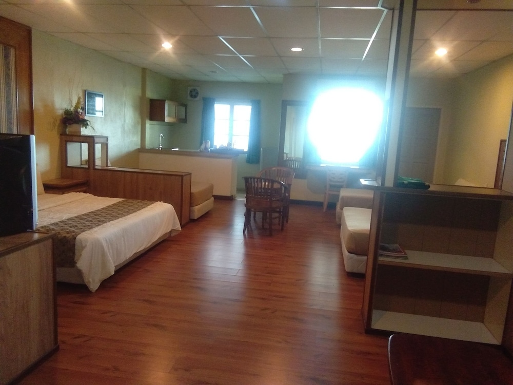 Arwana Inn 30/54