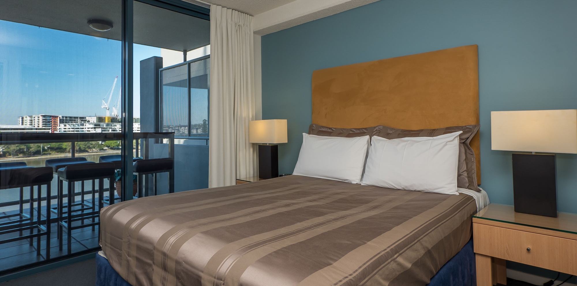 2 BEDROOMS, PREMIUM, APARTMENT