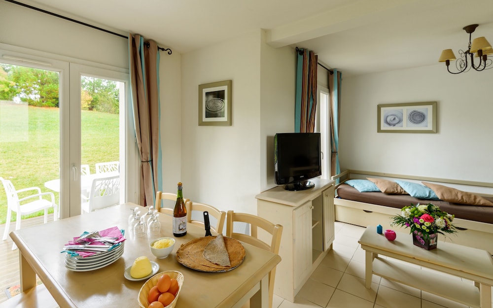 Residence Lagrange Vacances Le Hameau de Peemor Pen 10/25