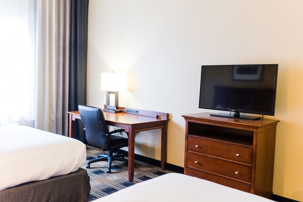Country Inn & Suites By Radisson Helen 36/36