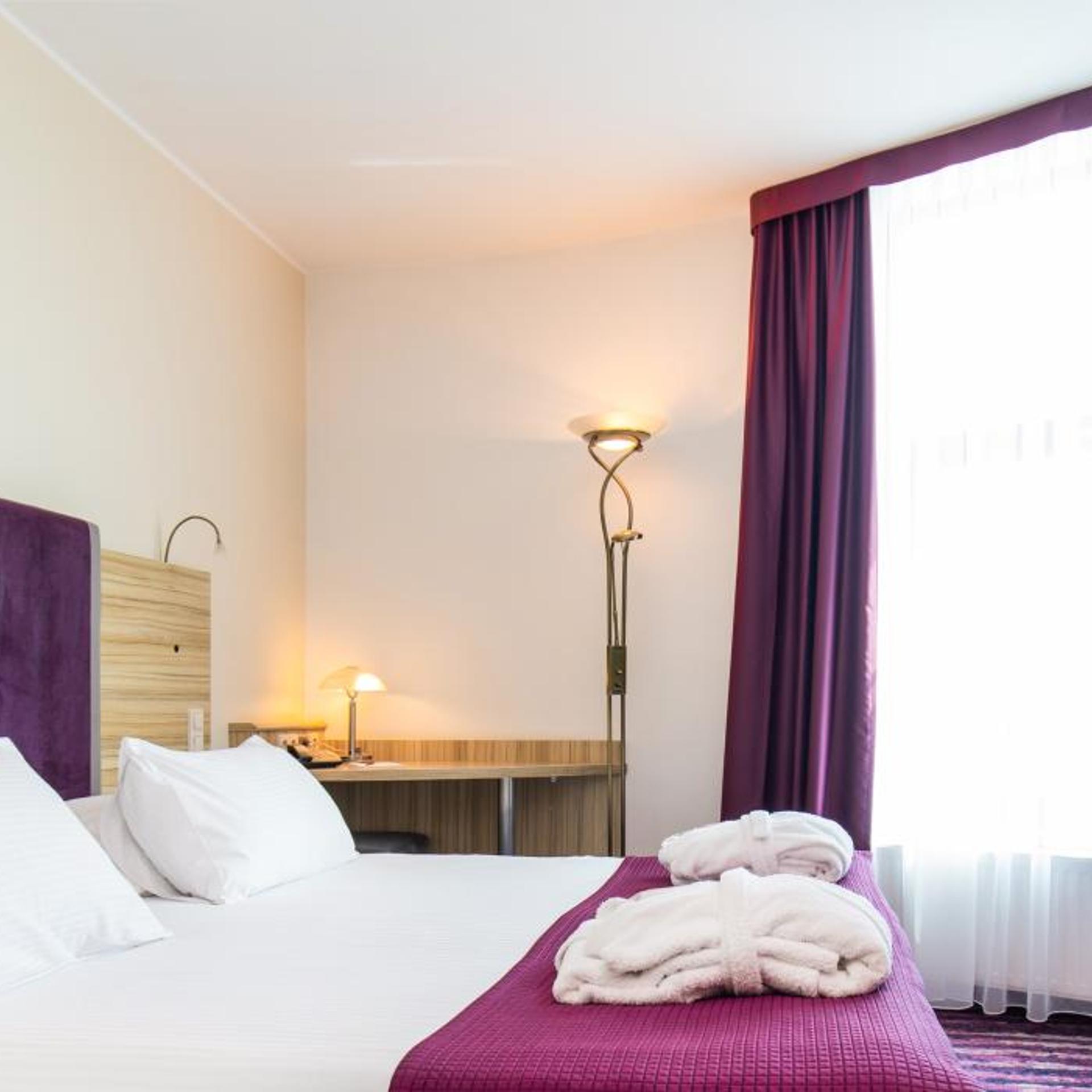 1 BEDROOM, APARTMENT