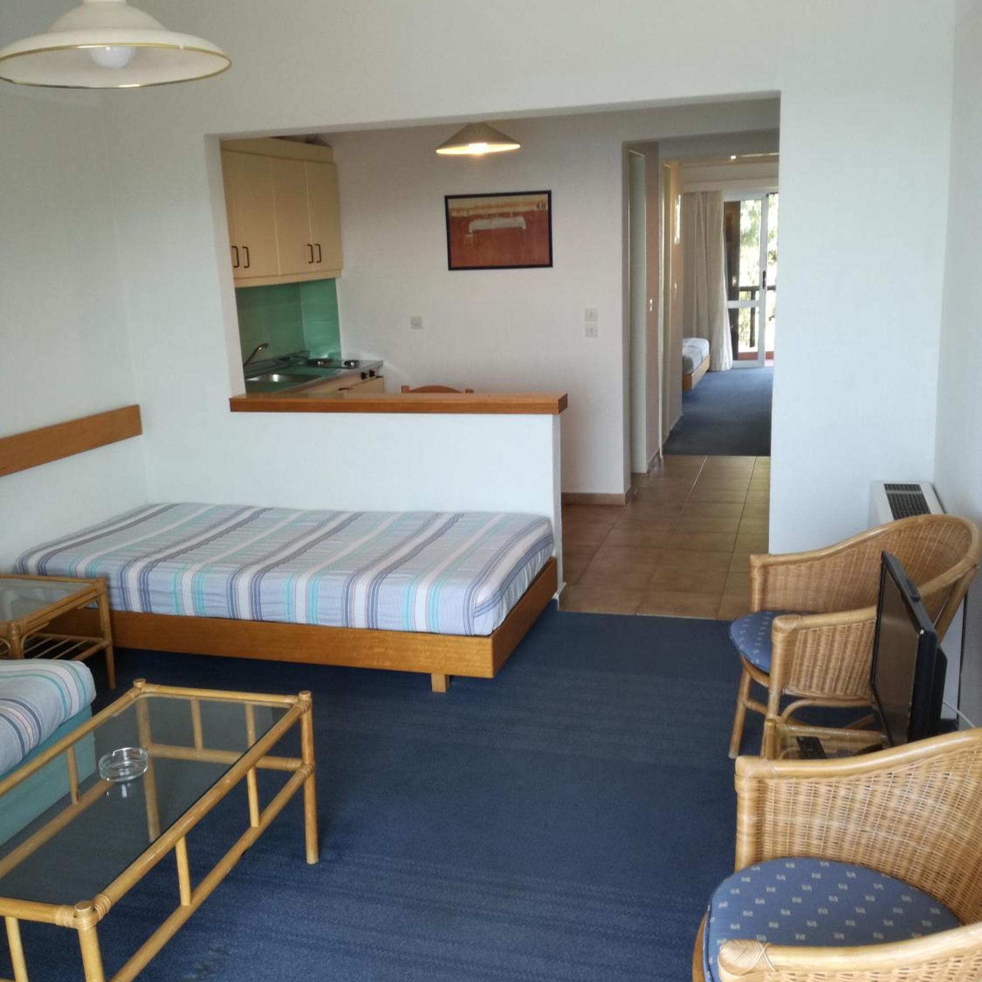 APOLLON SUITES 13/50