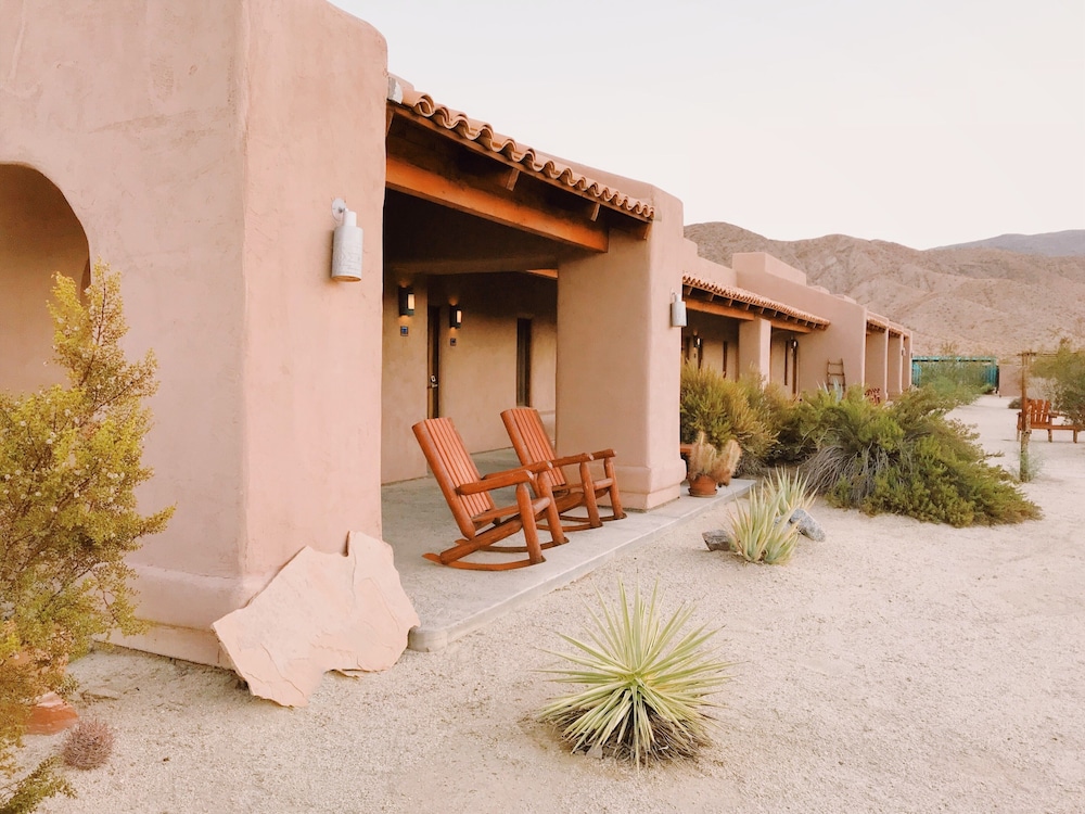 Borrego Valley Inn 39/45