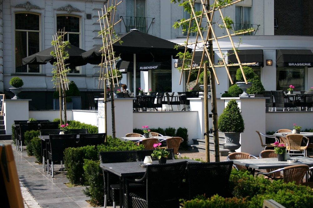 Golden Tulip West Ende 66/73