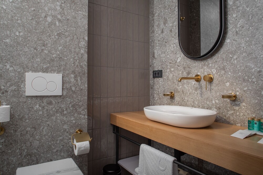 Heritage Hotel Porin 77/80