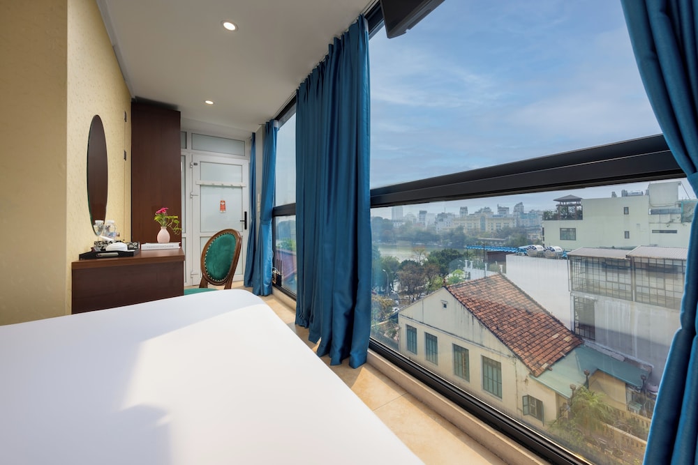 غرفة ديلوكس بسرير كوين، Bella Rosa Hotel 3/5