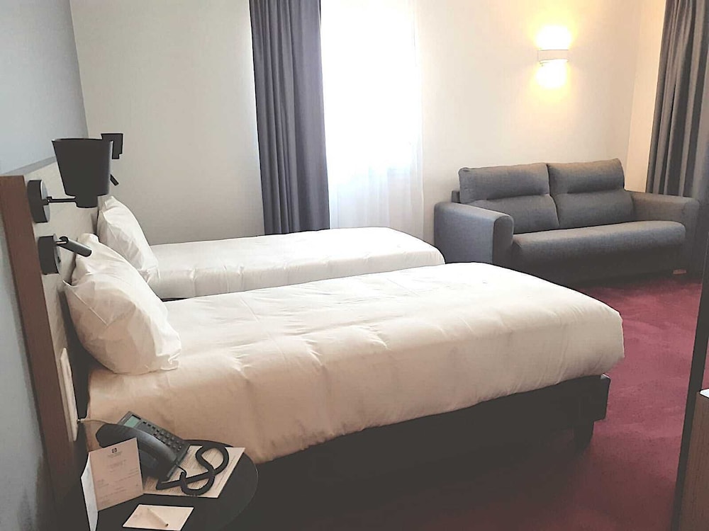 Sure Hotel By Best Western Les Portes De Montauban 13/41