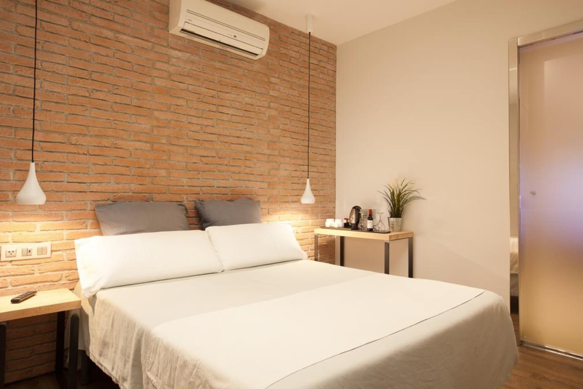 SUPERIOR, DOUBLE BED