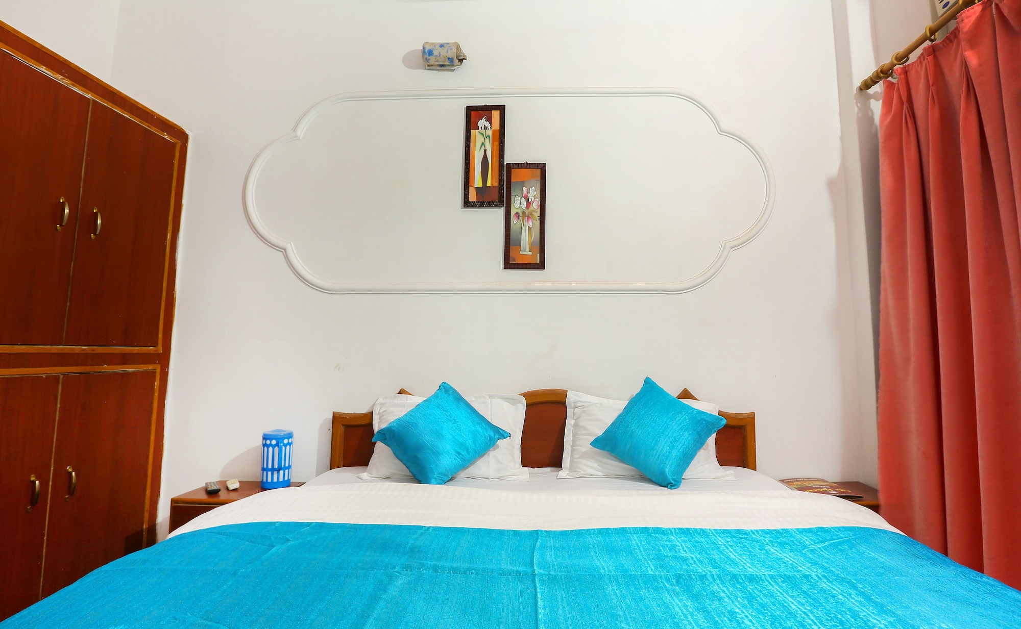 غرفة قياسية بسرير كينج بإطلالة على الجبل، Raj Resort 3/5