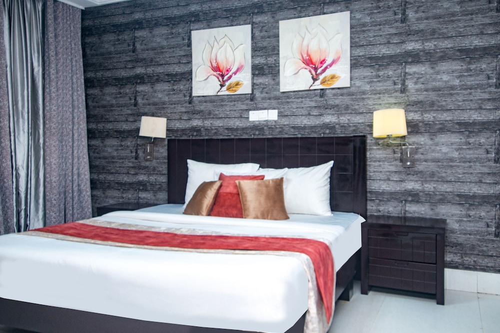 Newland Luxury Apartments 23/50