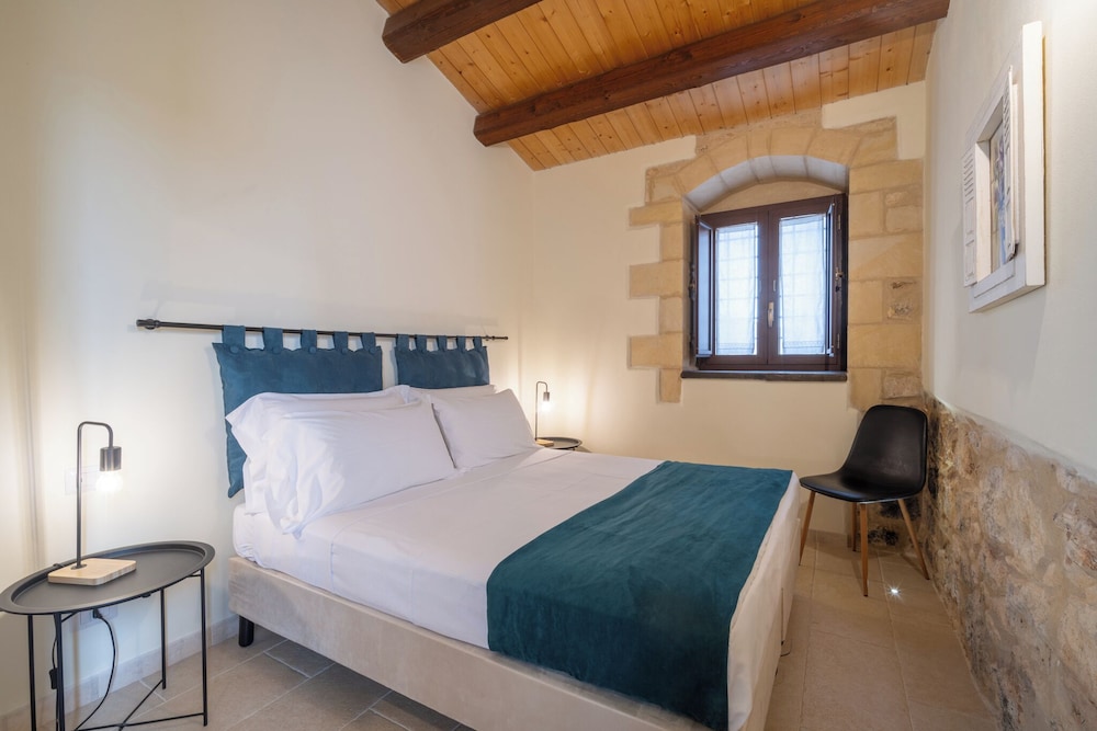 Borgo Monachella 12/50