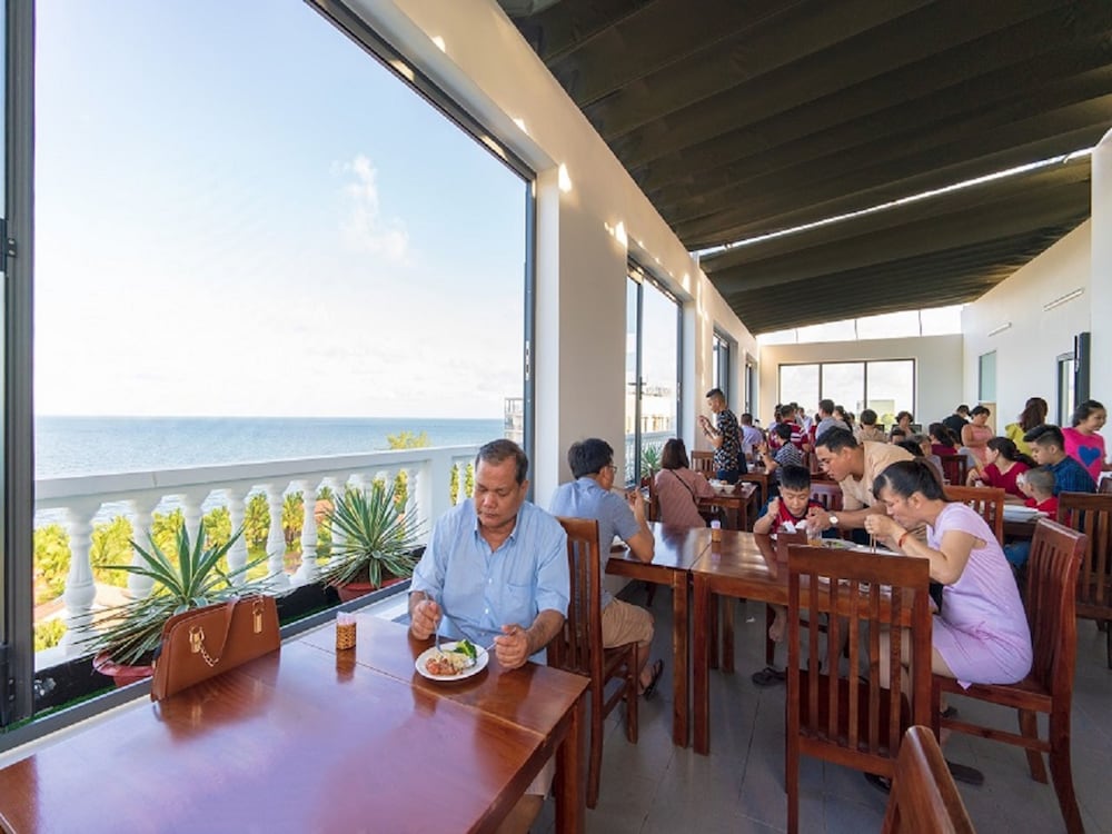Homestead Seaview Phu Quoc Hotel 29/50