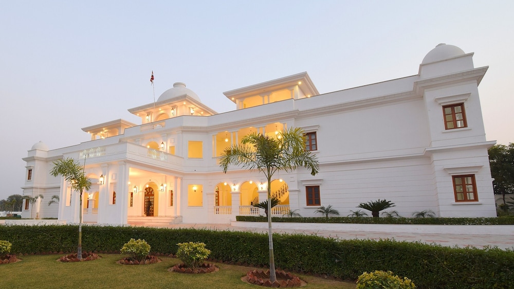 Umaid Farm Resort A Legacy Vintage Stay In Jaipur 6/50