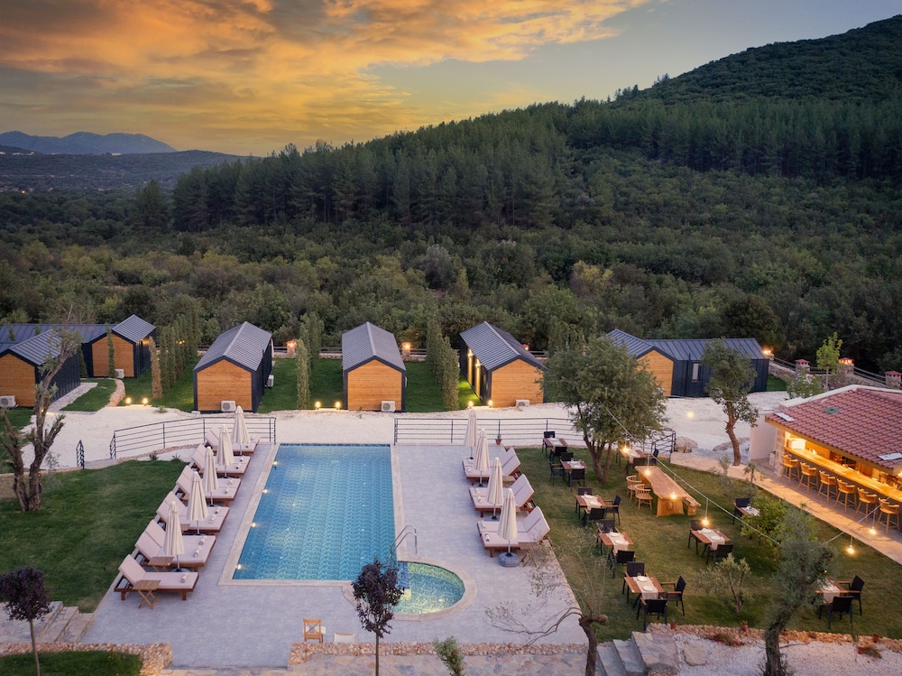 Kairos Hotel 33/43