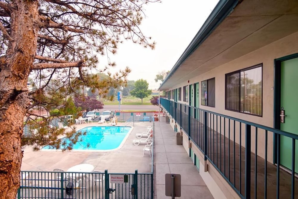 Motel6 Winnemucca, NV 55/60