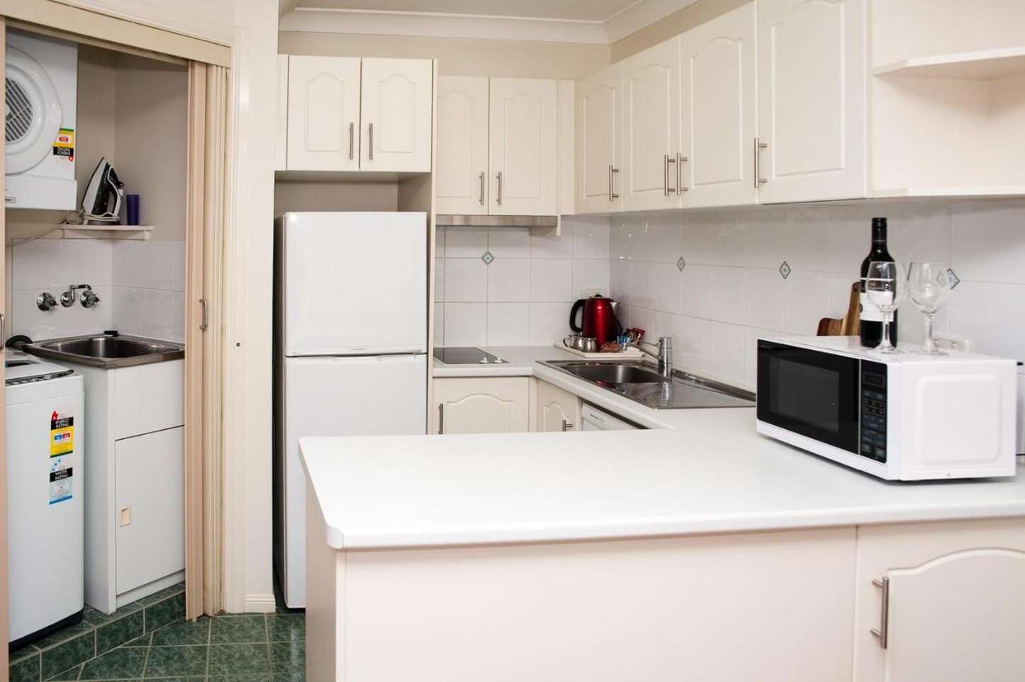 Pegasus Motor Inn And Serviced Apartments 47/47