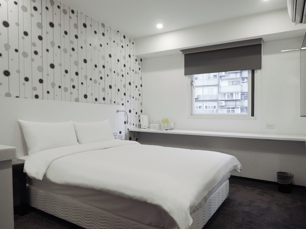 SUPERIOR, DOUBLE BED
