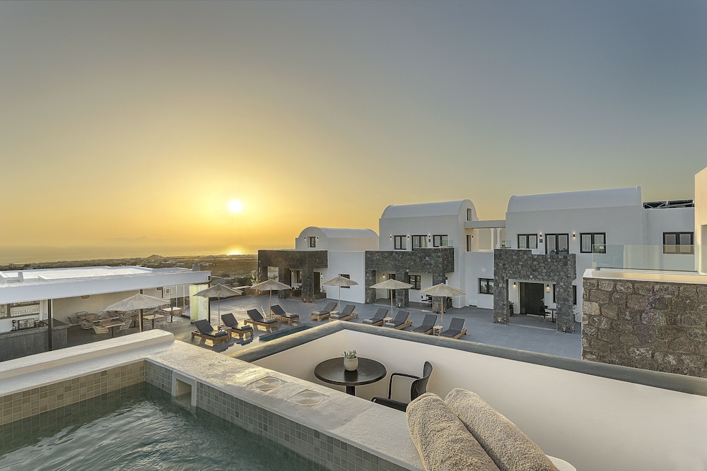 Onyx Hotel & Suites 53/60