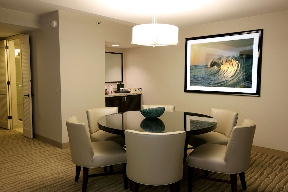 Sonesta Redondo Beach Marina 37/39