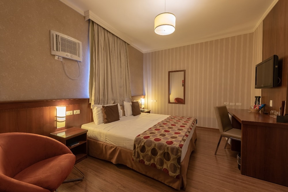 Class Hotel 11/69