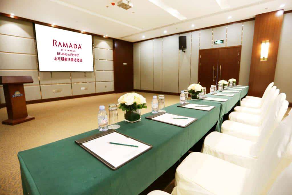 Ramada by Wyndham Beijing Airport 13/16