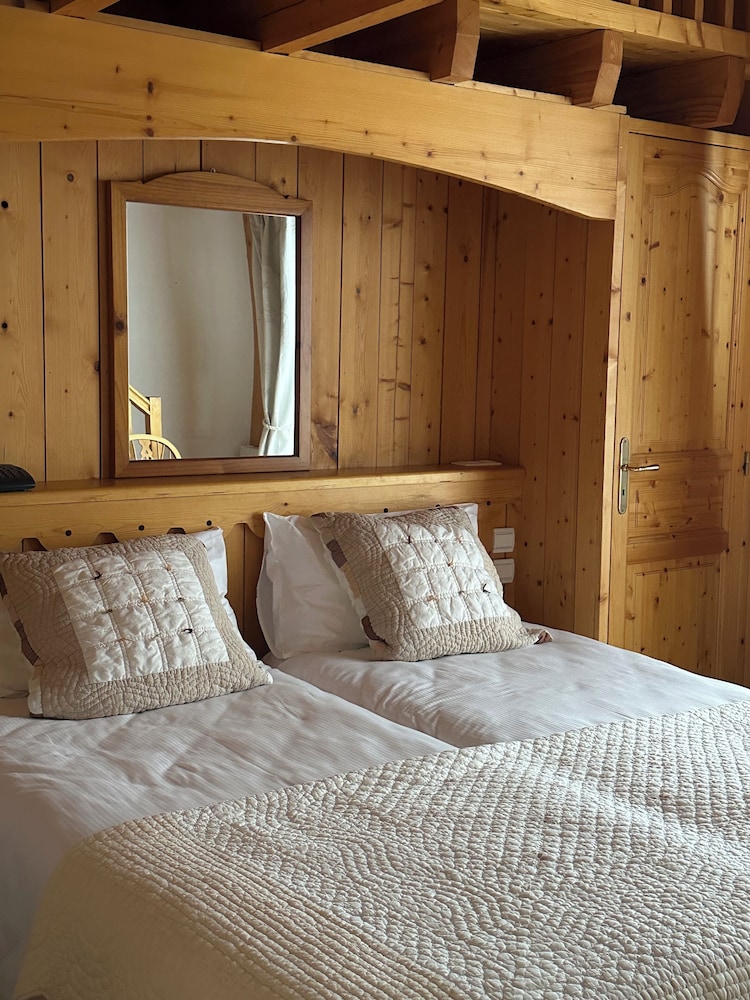 Superior, Double Bed, Mountain Side