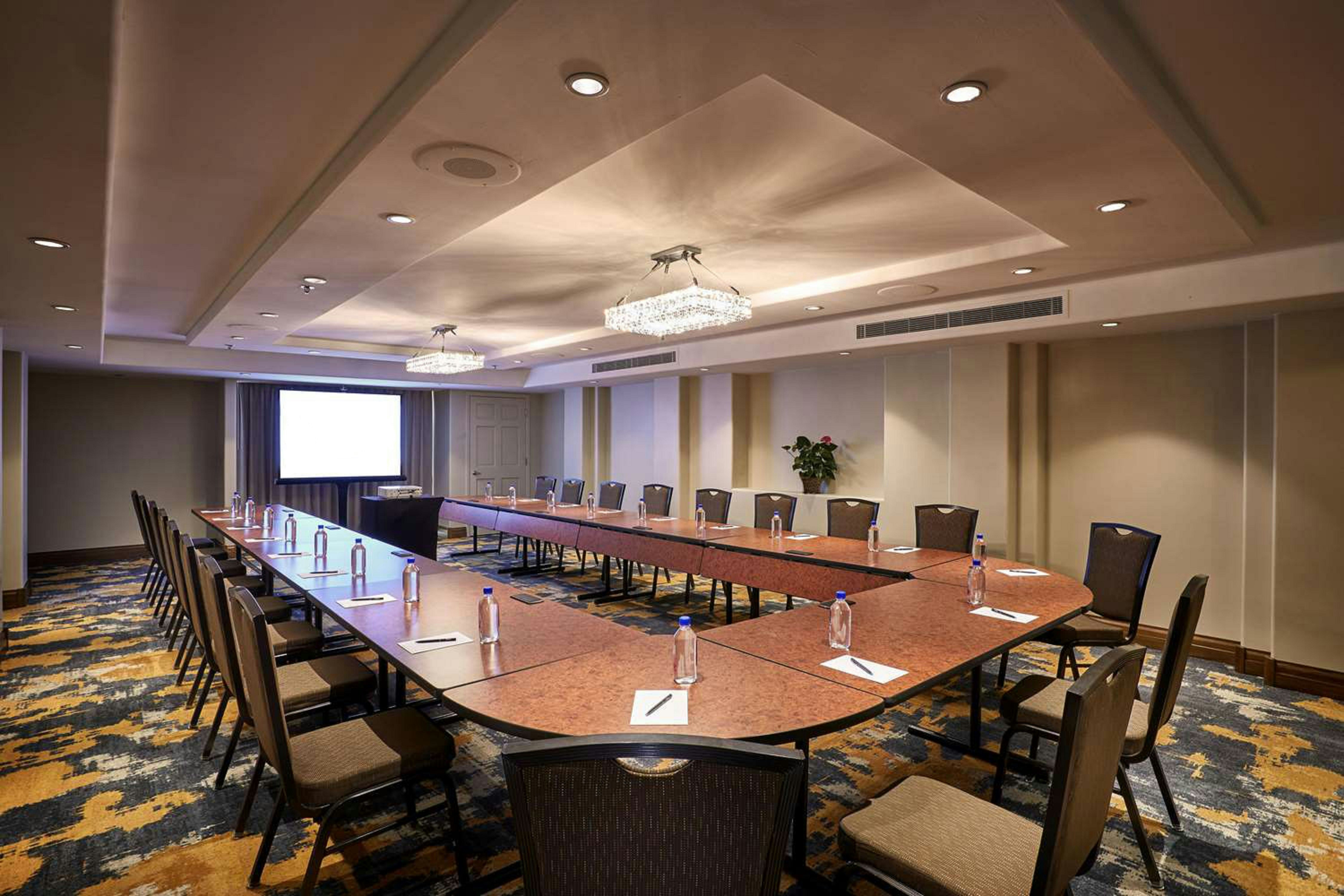 Hilton Phoenix Resort at the Peak 44/60