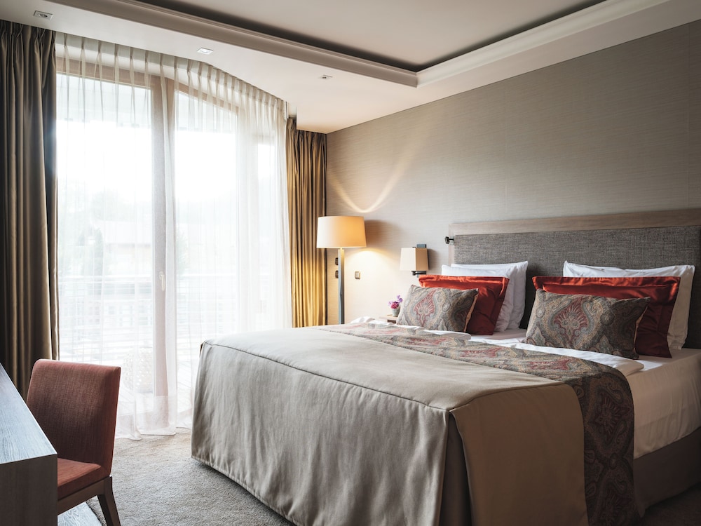Murphy Bed, Suite