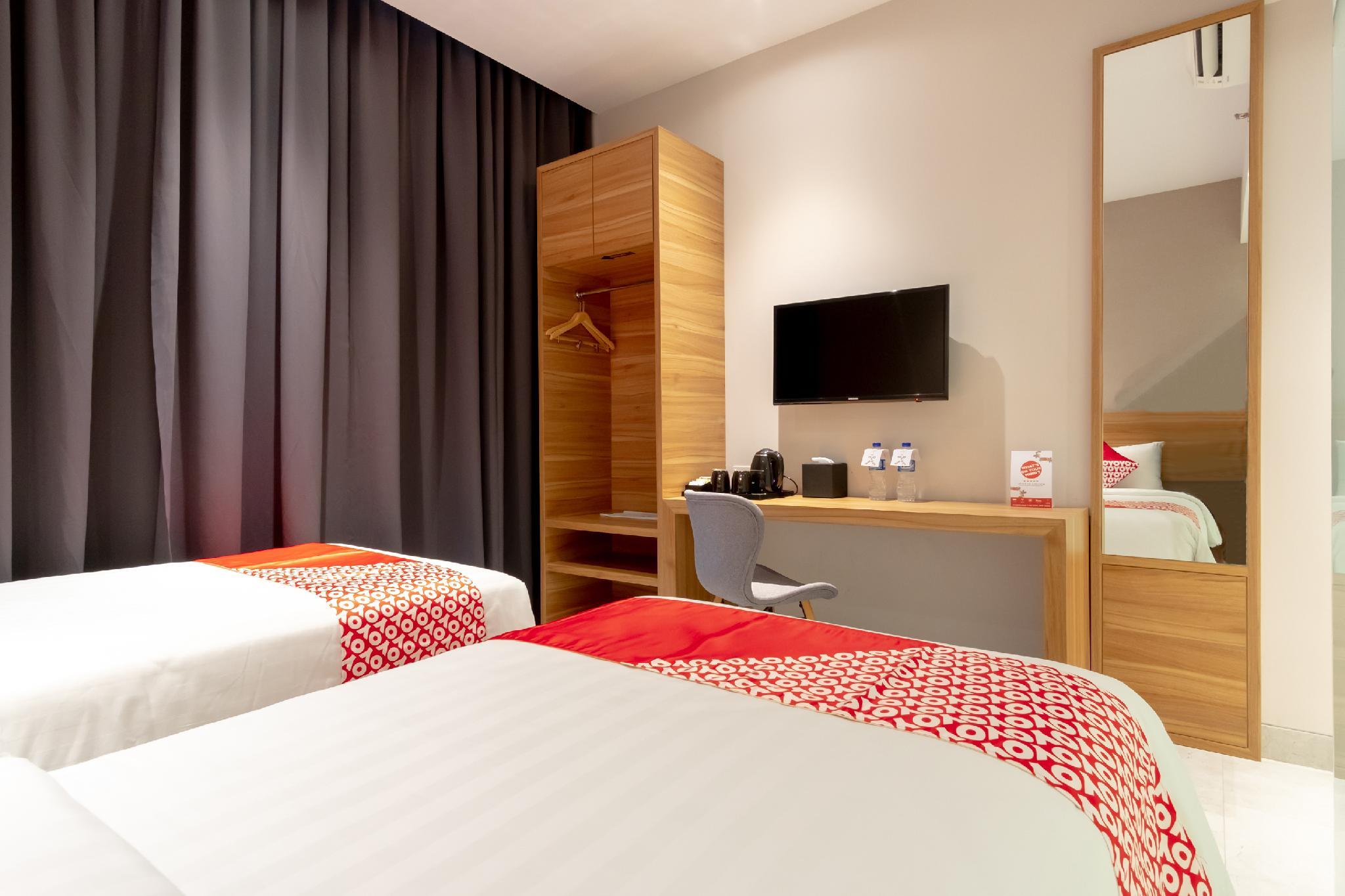 Travel Hub Hotel Kualanamu 11/25