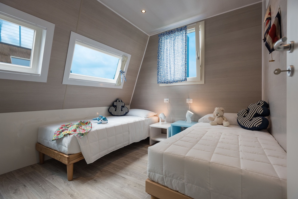 2 BEDROOMS, DUPLEX, RIVER, HOUSE, TERRACE