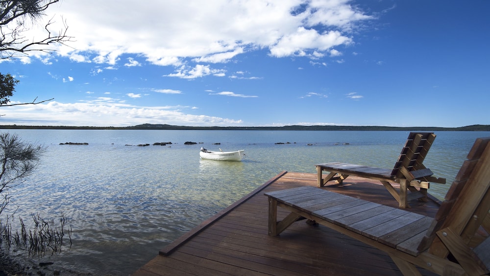EUMARELLA SHORES NOOSA LAKE RETREAT photo3