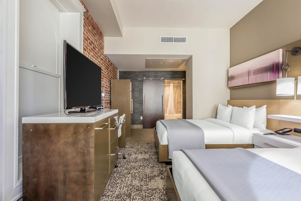 Voco Hotel Napoleon Downtown Memphis 10/40