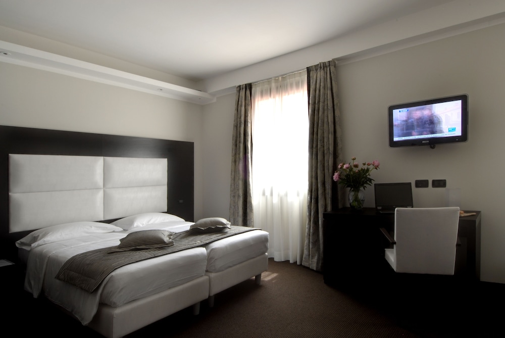 SUPERIOR, DOUBLE BED