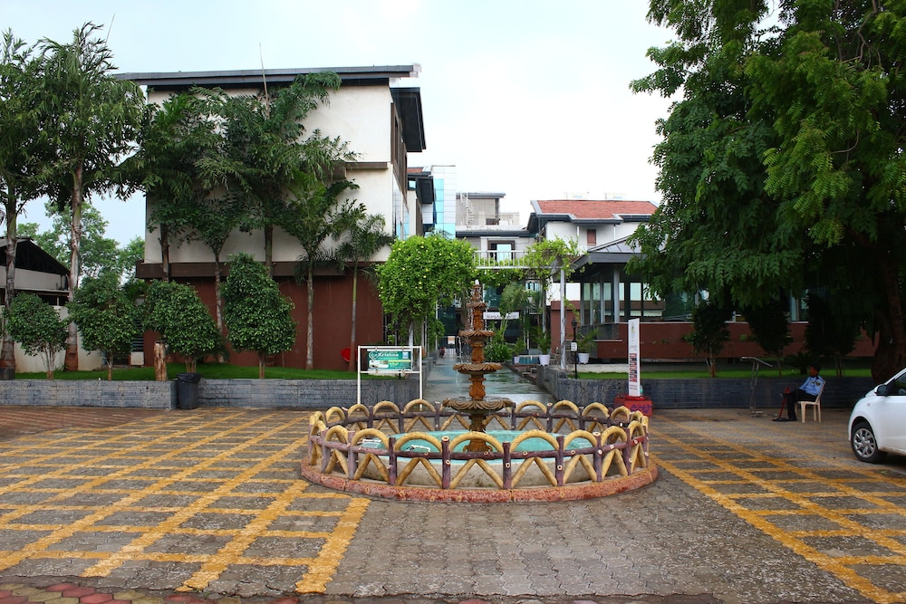 Krishna Park Resort 19/29