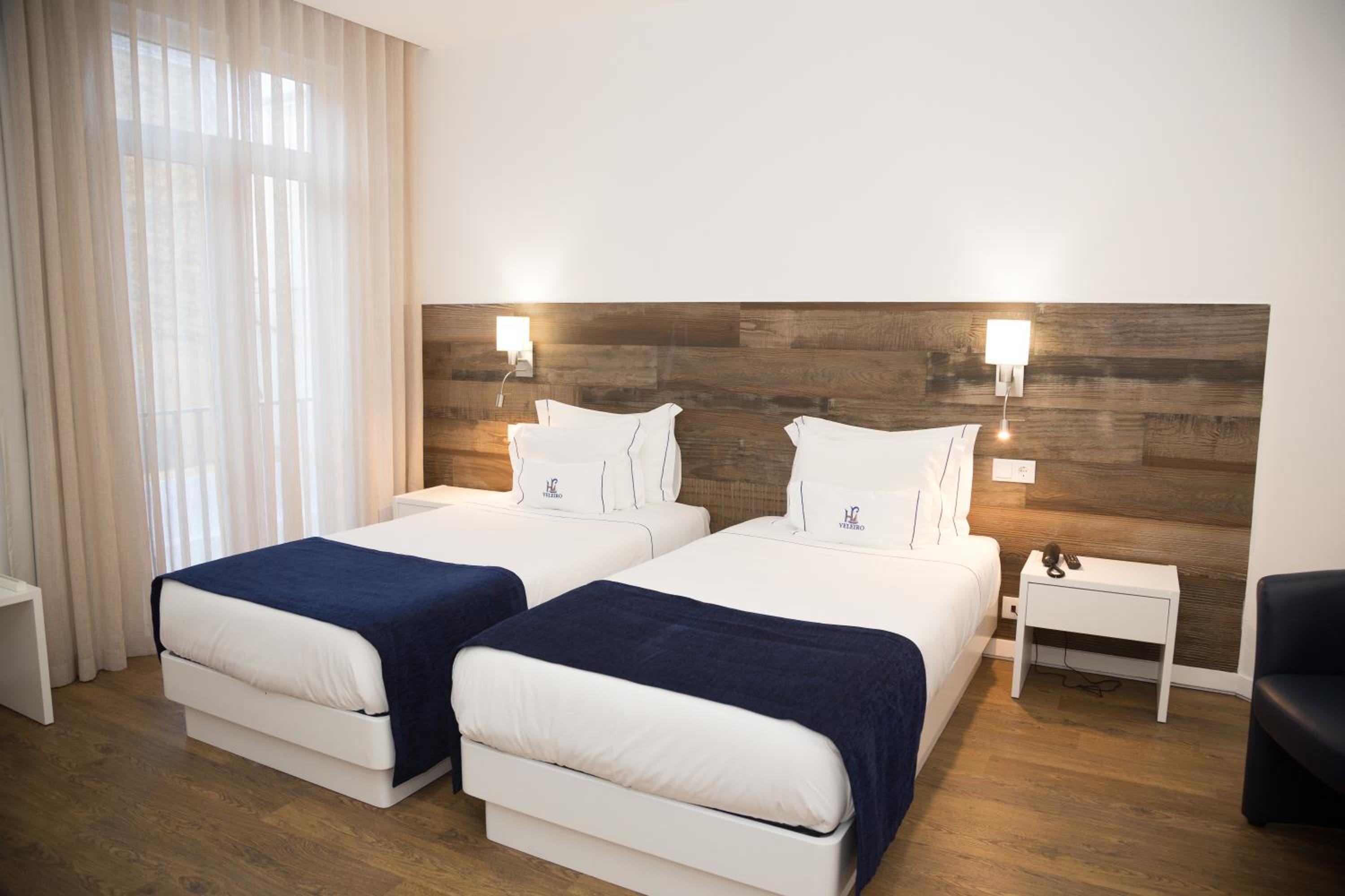 Veleiro Hotel 15/50