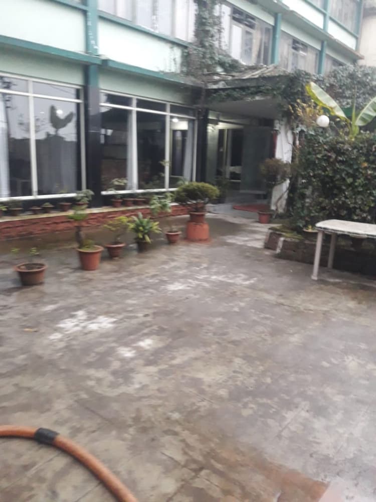 HOTEL SHAMBHU 16/18
