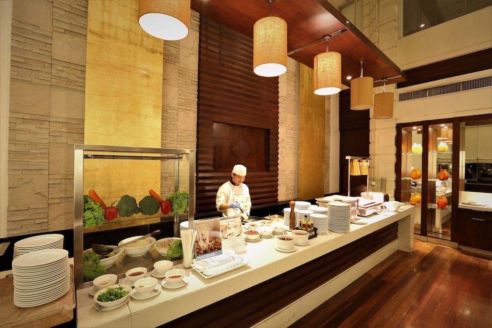 The Imperial Hotel And Convention Centre Korat 55/68