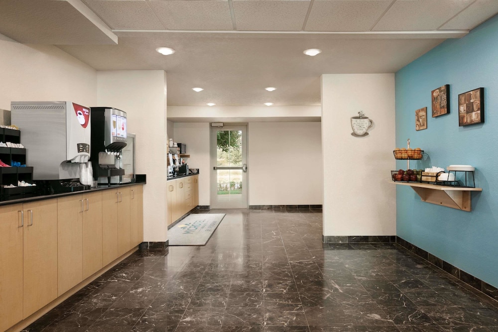 Microtel Inn And Suites By Wyndham Culpeper 9/29