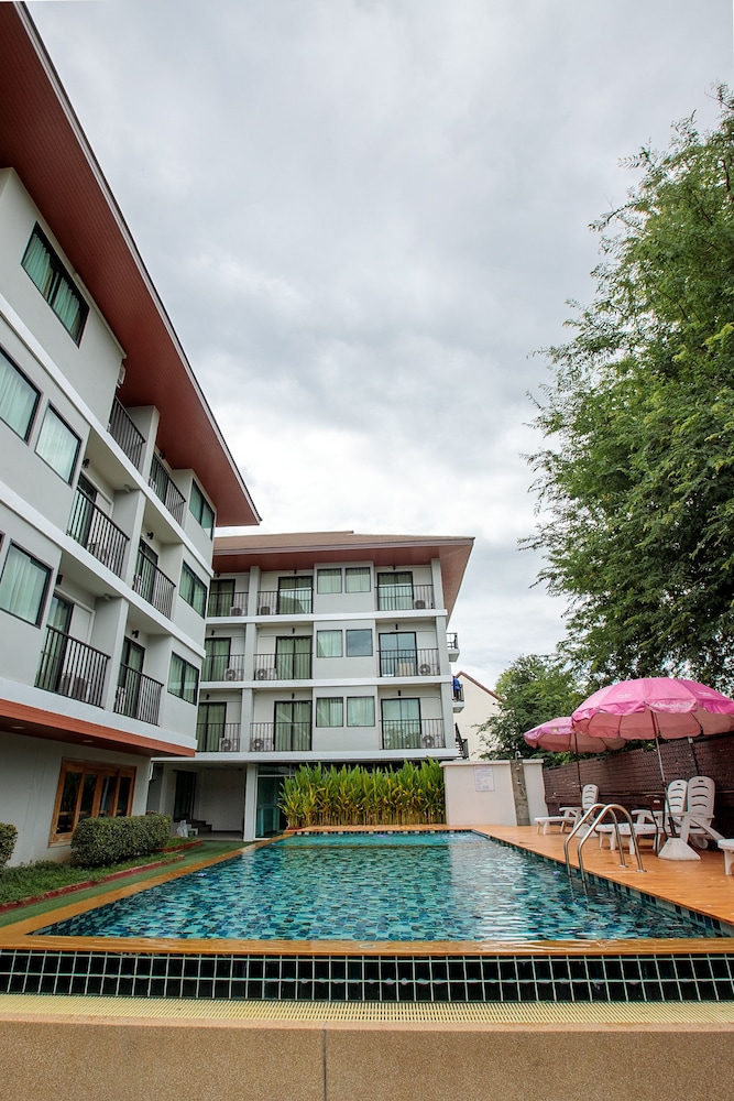 Huen Jao Ban Hotel 7/69